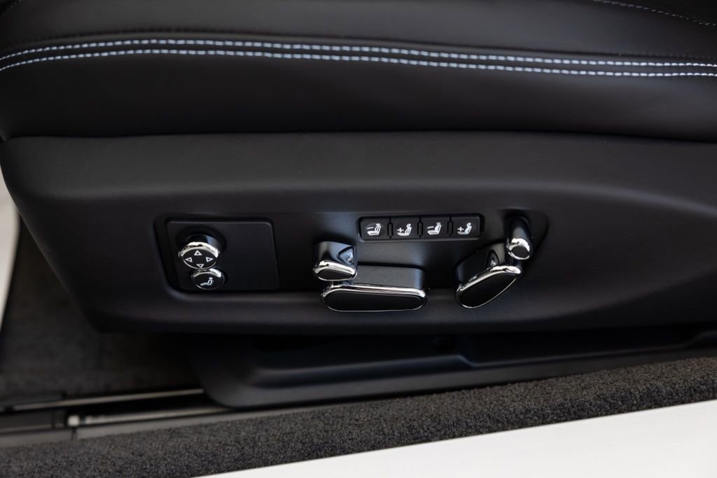 Used 2025 Bentley Continental GTC image 10