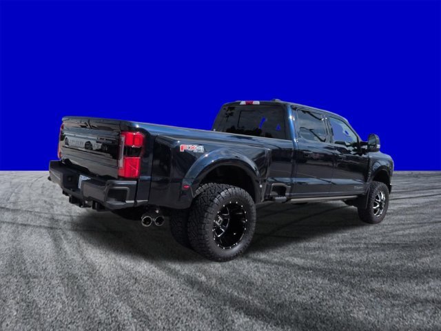 Certified 2025 Ford F350 Platinum w/ FX4 Off-Road Package AWD/4WD image 4