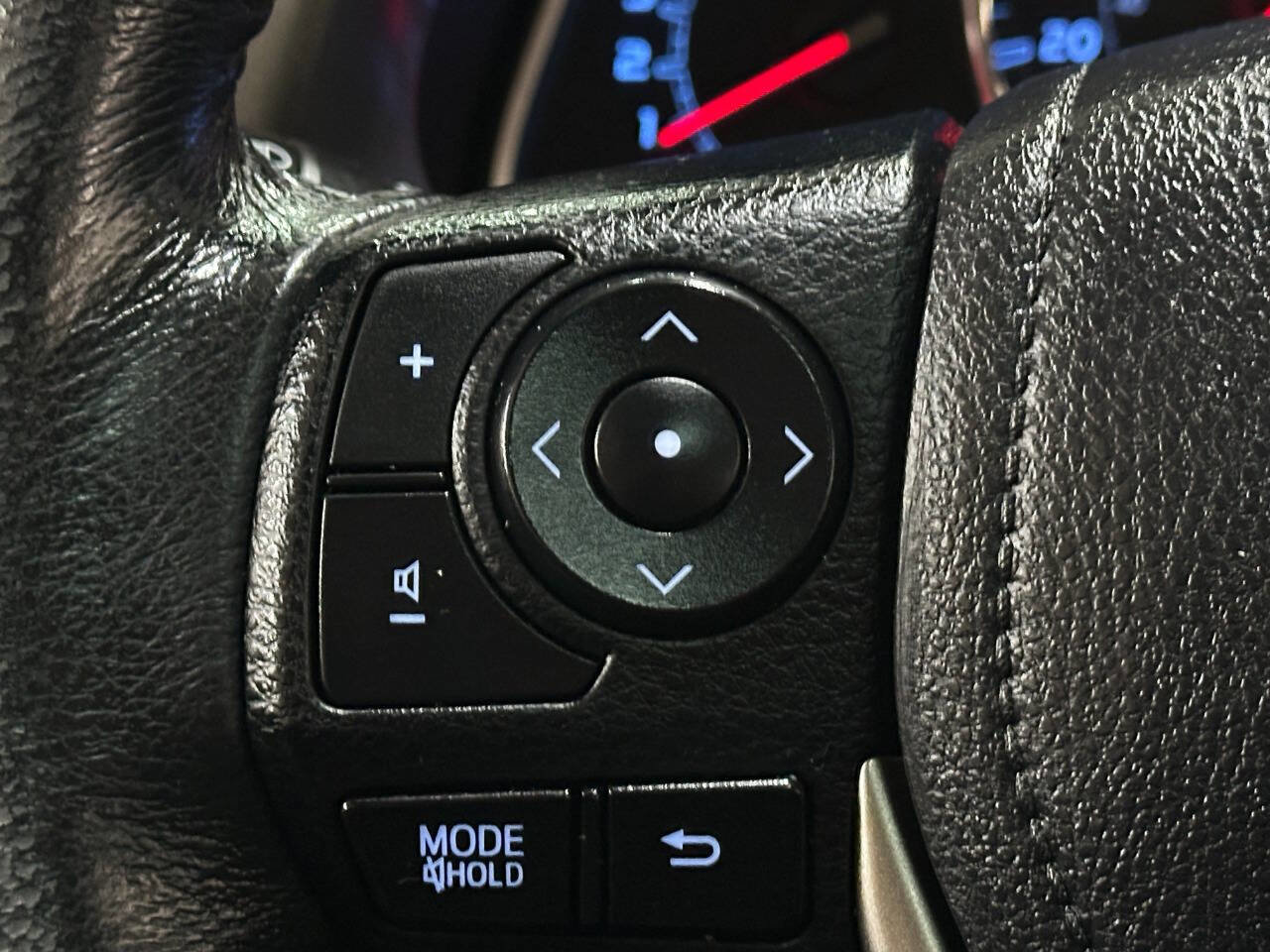 Used 2014 Toyota RAV4 Limited w/ Technology Package image 38