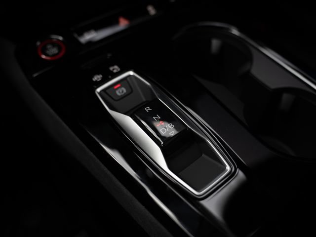 New 2027 Audi SQ6 e-tron Premium Plus AWD/4WD image 12