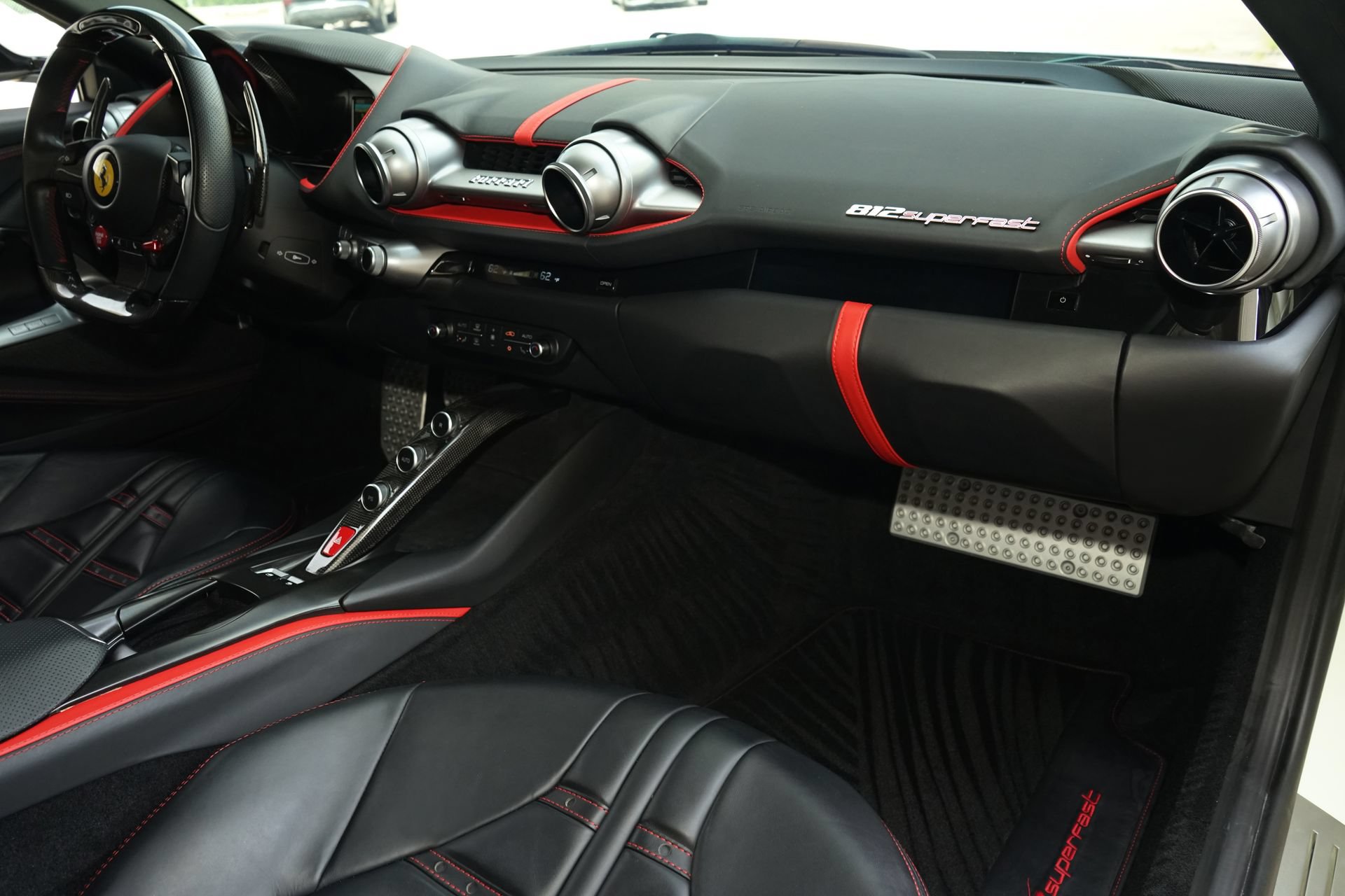 Used 2019 Ferrari 812 Superfast RWD image 12