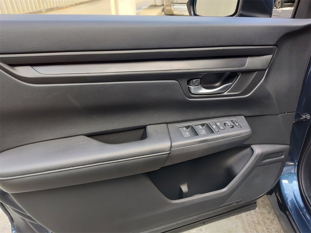 Used 2024 Honda CR-V LX image 19