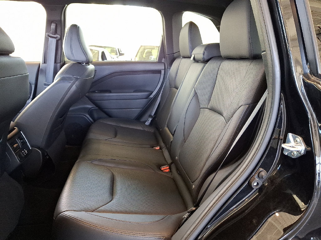 Used 2025 Subaru Forester Limited AWD/4WD image 14
