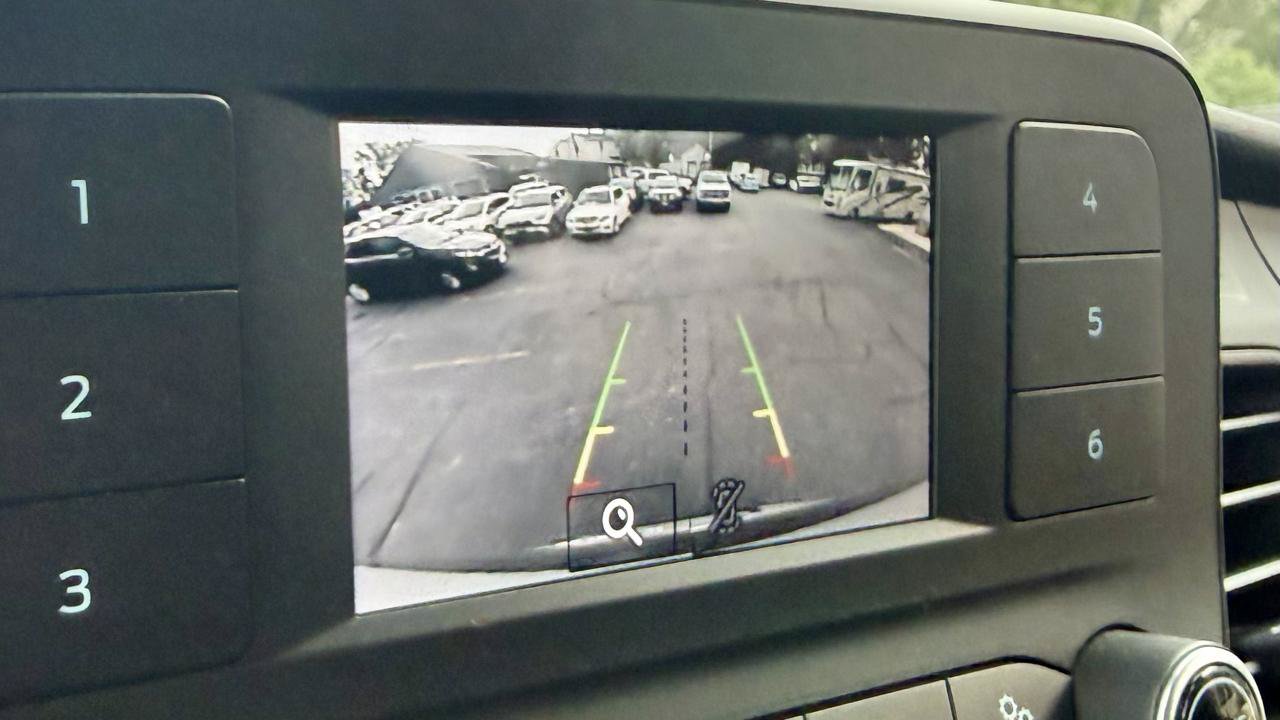 Used 2020 Ford Transit 150 XL RWD image 23