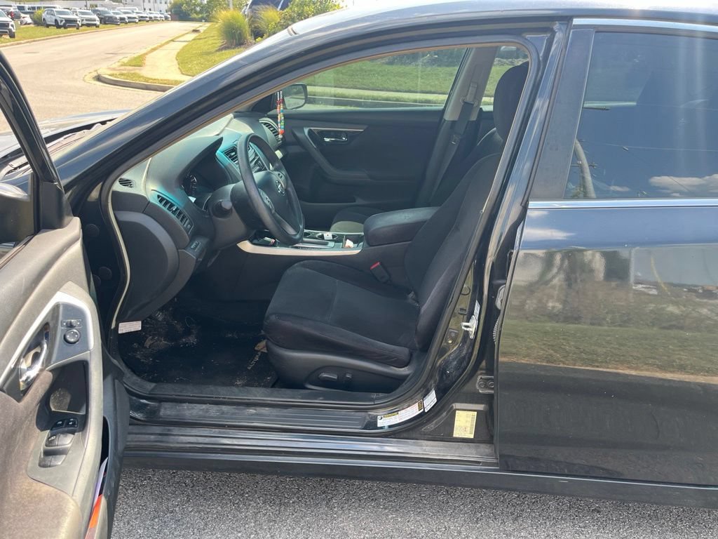 Used 2013 Nissan Altima 2.5 S FWD image 6
