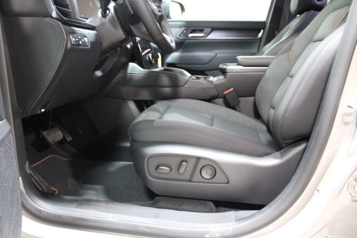 New 2026 GMC Terrain AT4 AWD/4WD image 18