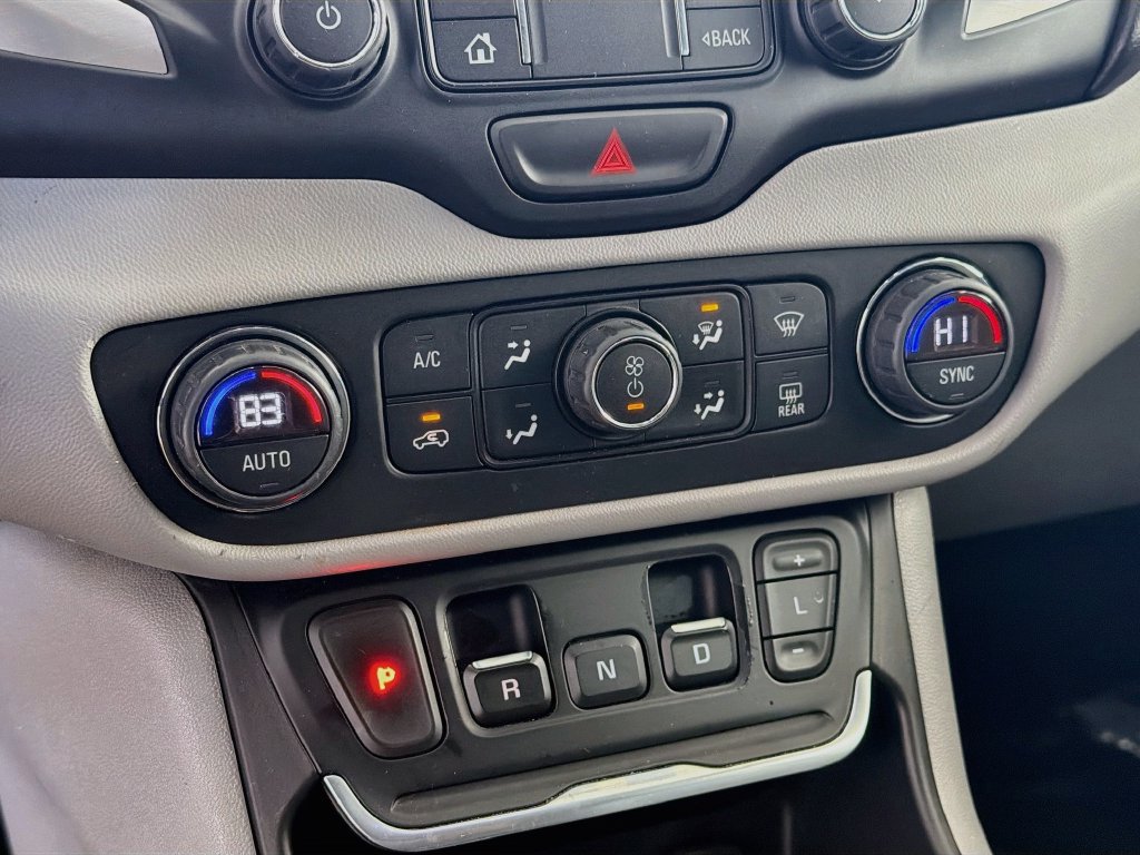 Used 2019 GMC Terrain SLT w/ Preferred Package FWD image 17