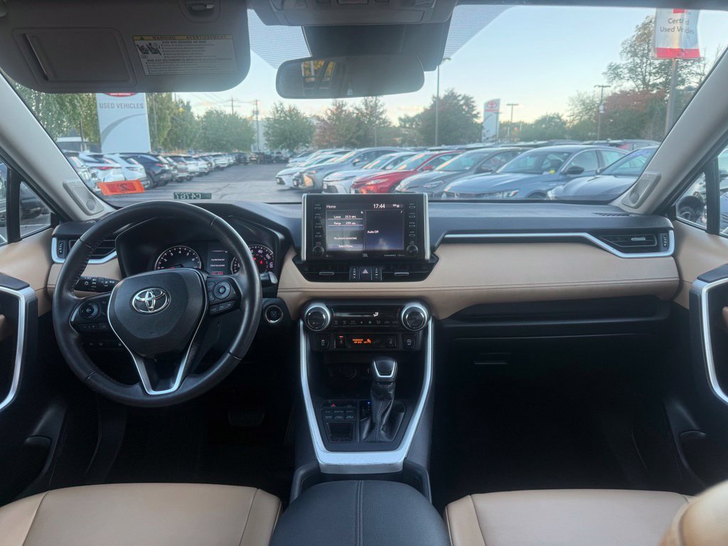Certified 2021 Toyota RAV4 XLE Premium AWD/4WD image 22