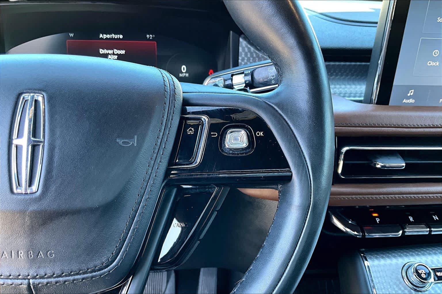 Used 2020 Lincoln Aviator Grand Touring w/ Elements Package Plus AWD/4WD image 25