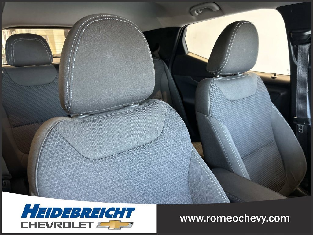 Used 2023 Chevrolet Bolt EUV LT w/ Comfort Package FWD image 35