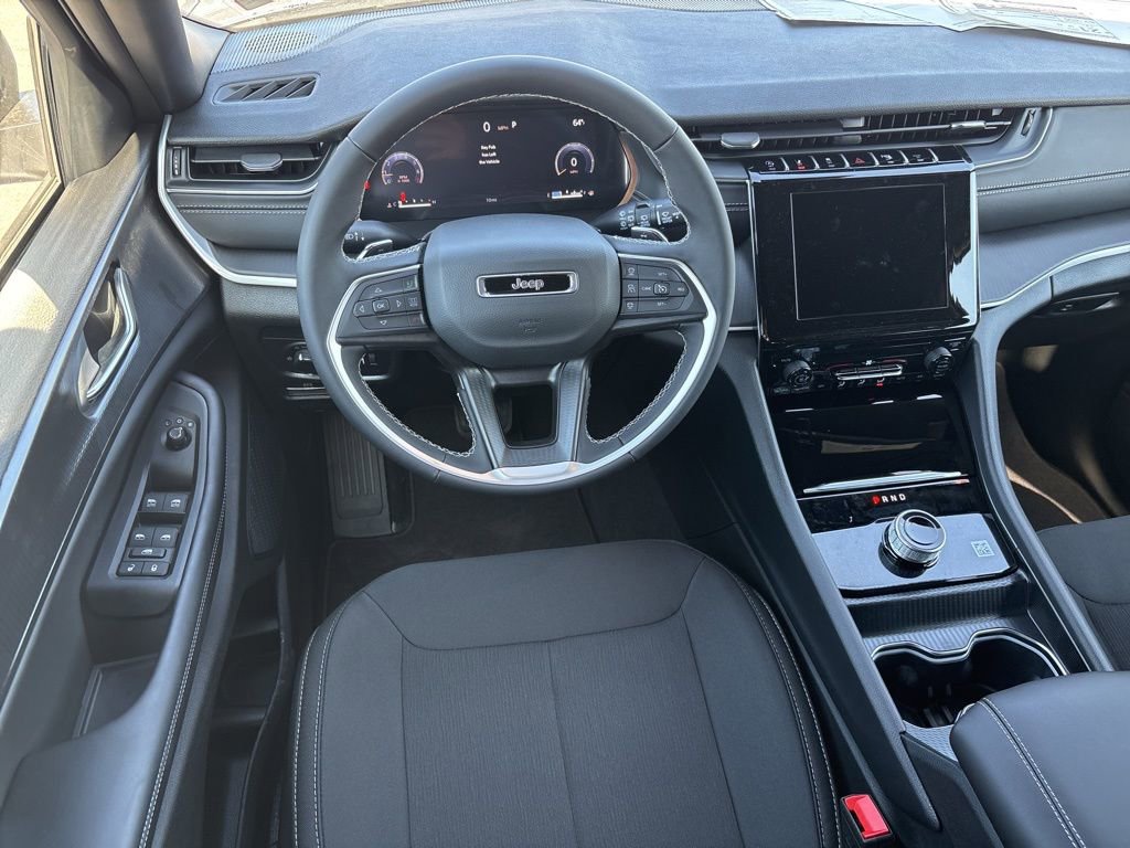 New 2026 Jeep Grand Cherokee L Laredo w/ MOPAR Finishing Package image 11