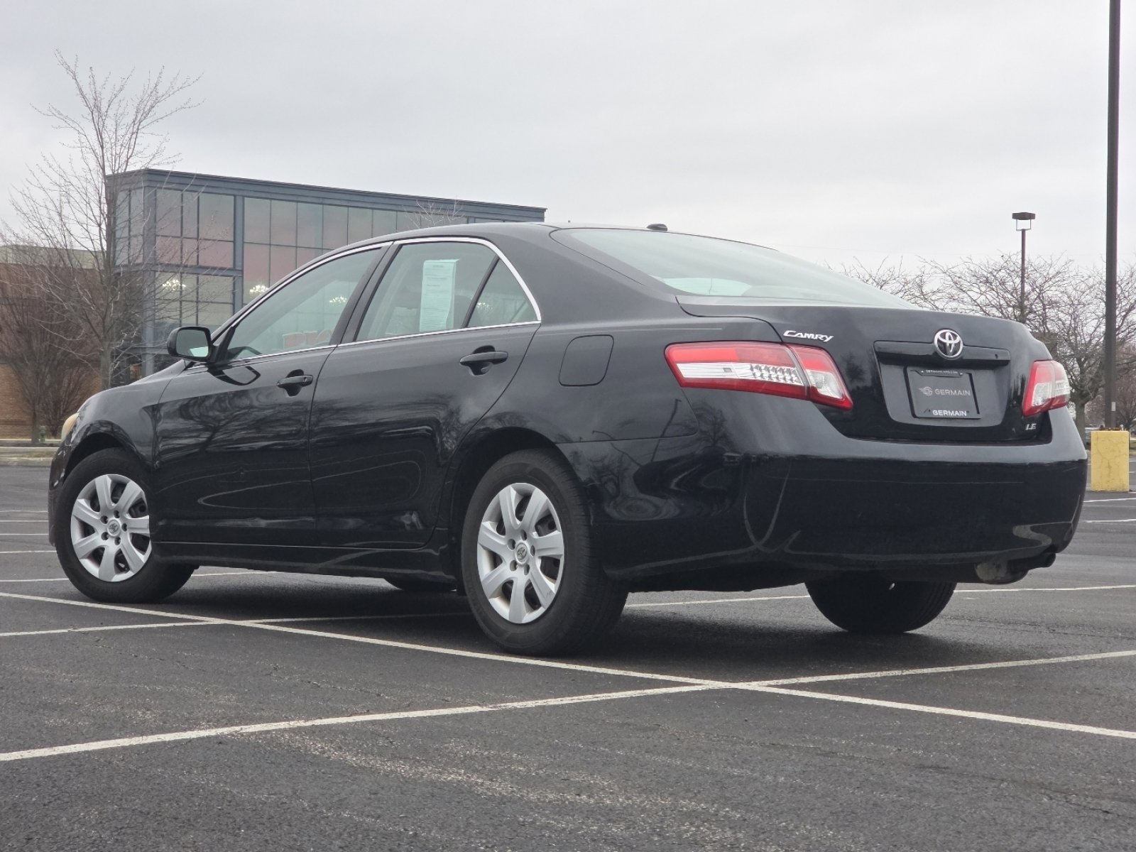 Used 2010 Toyota Camry image 10