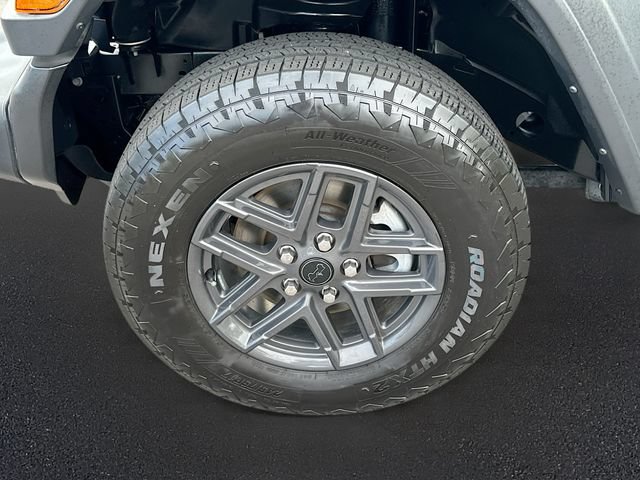Used 2024 Jeep Wrangler Sport AWD/4WD image 29