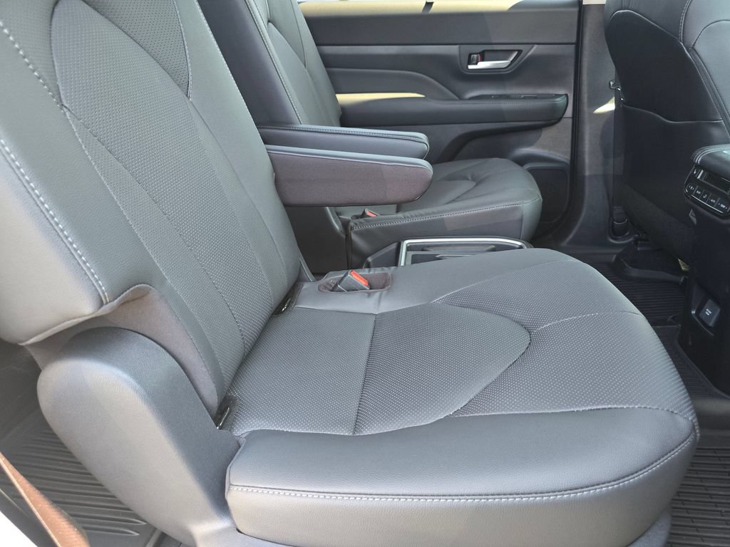 New 2026 Toyota Grand Highlander AWD image 14