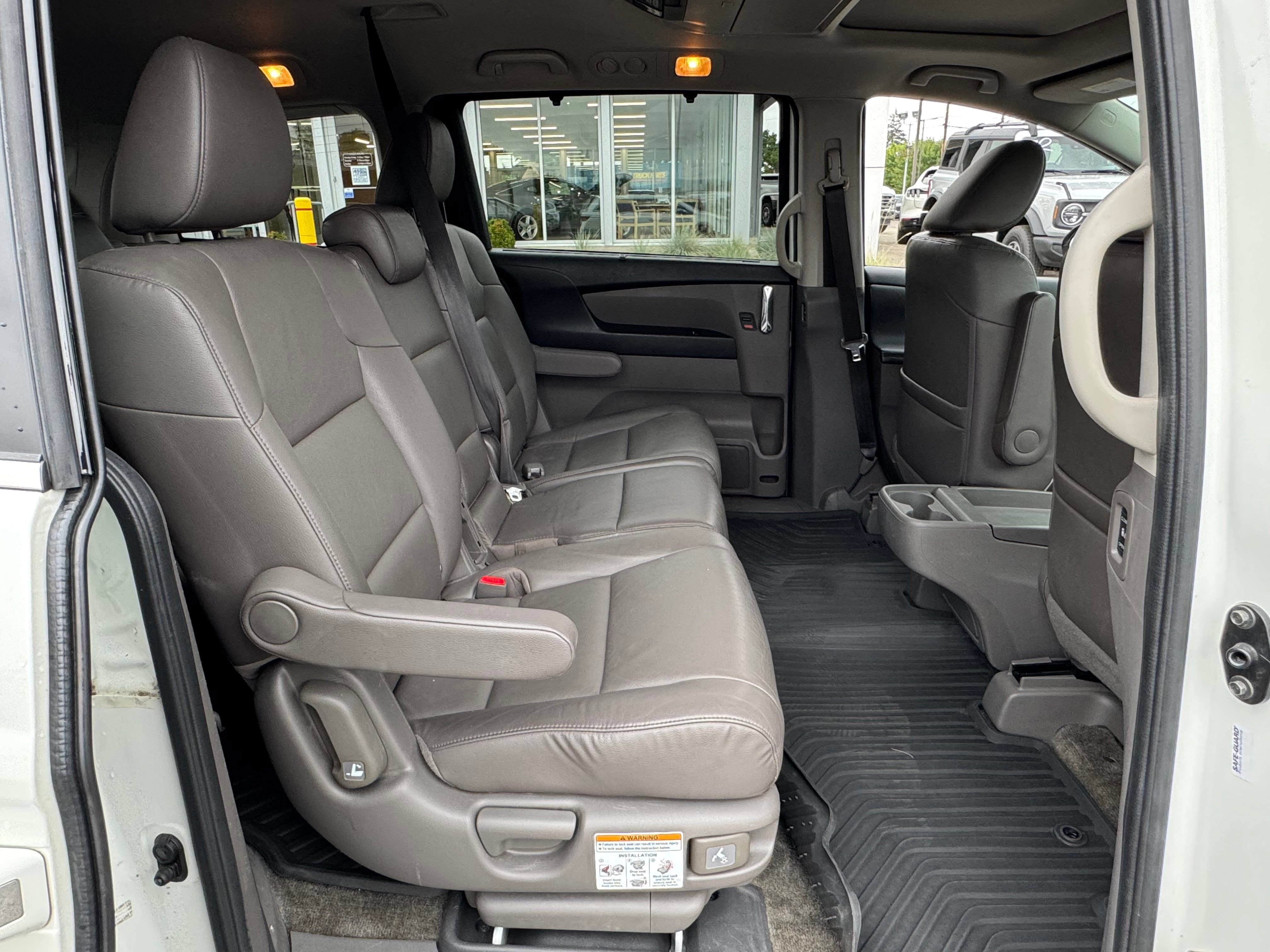 Used 2014 Honda Odyssey Touring Elite image 28