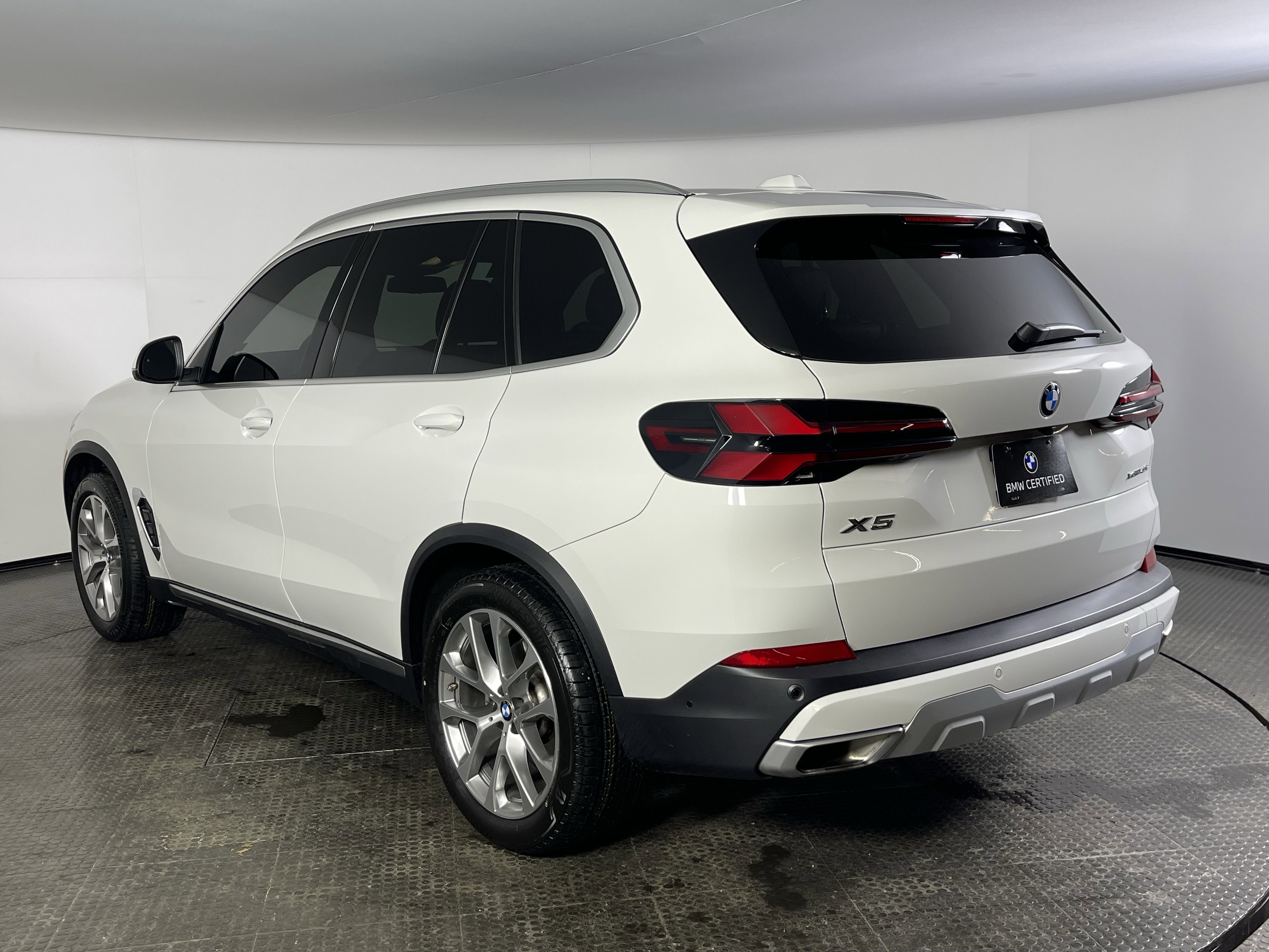 Certified 2024 BMW X5 xDrive40i w/ Premium Package image 6