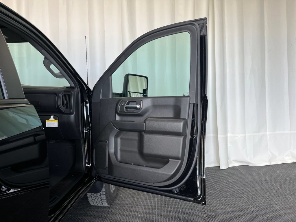 New 2026 Chevrolet Silverado 2500 Custom w/ Custom Value Package AWD/4WD image 17