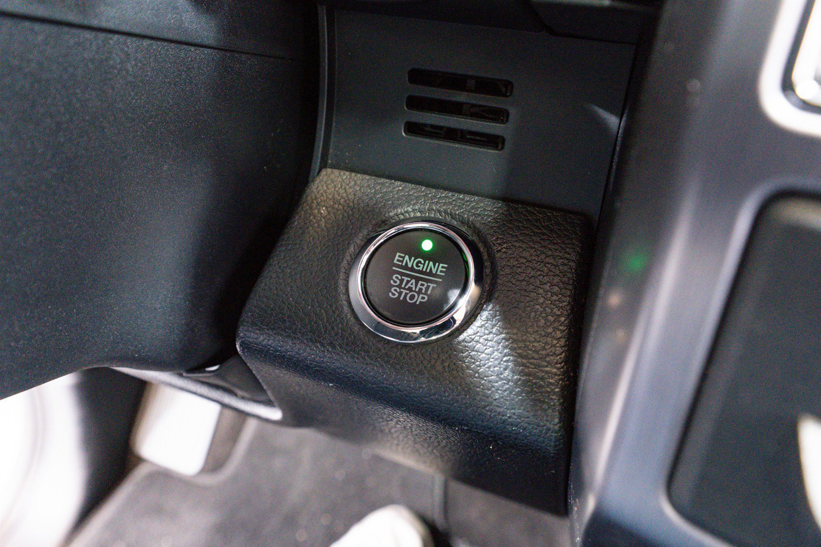 Used 2020 Ford Expedition Platinum image 32