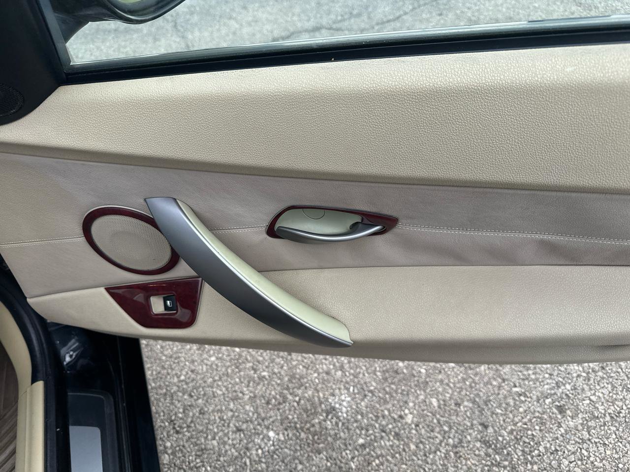 Used 2005 BMW Z4 3.0i image 16