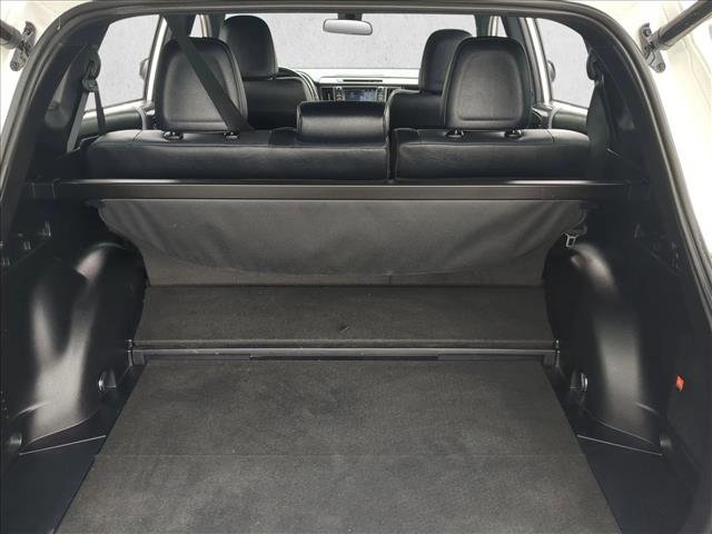 Used 2018 Toyota RAV4 SE AWD/4WD image 14