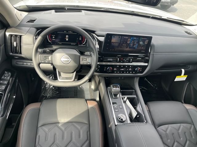 New 2026 Nissan Pathfinder Platinum image 14