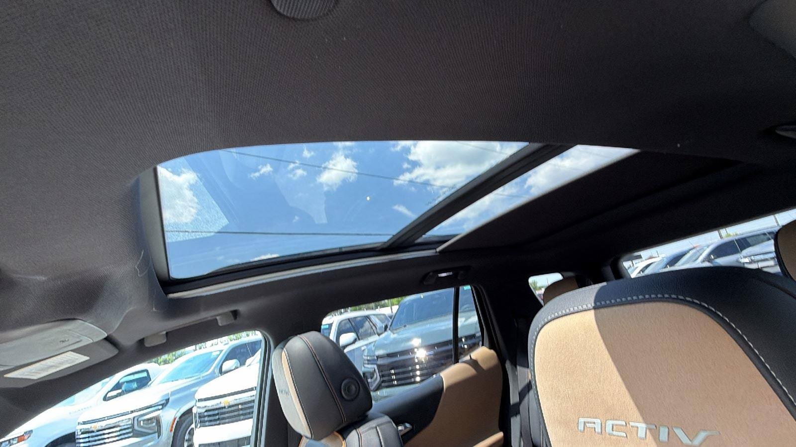 New 2026 Chevrolet Equinox ACTIV w/ Convenience Package III AWD/4WD image 11