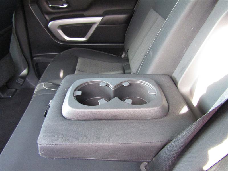 Used 2018 Nissan Titan SV image 26