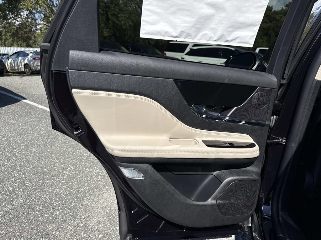 New 2026 Lincoln Corsair Premiere image 13