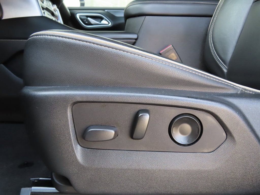 Used 2021 GMC Yukon XL SLT image 6