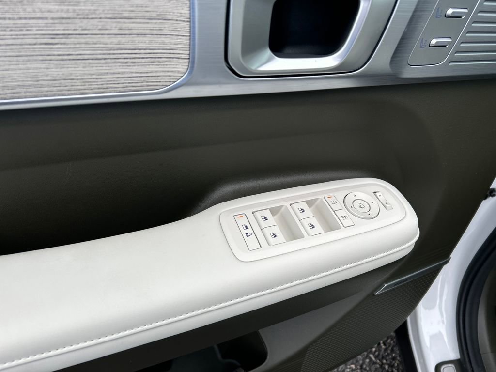 Certified 2025 Hyundai Santa Fe Calligraphy image 14