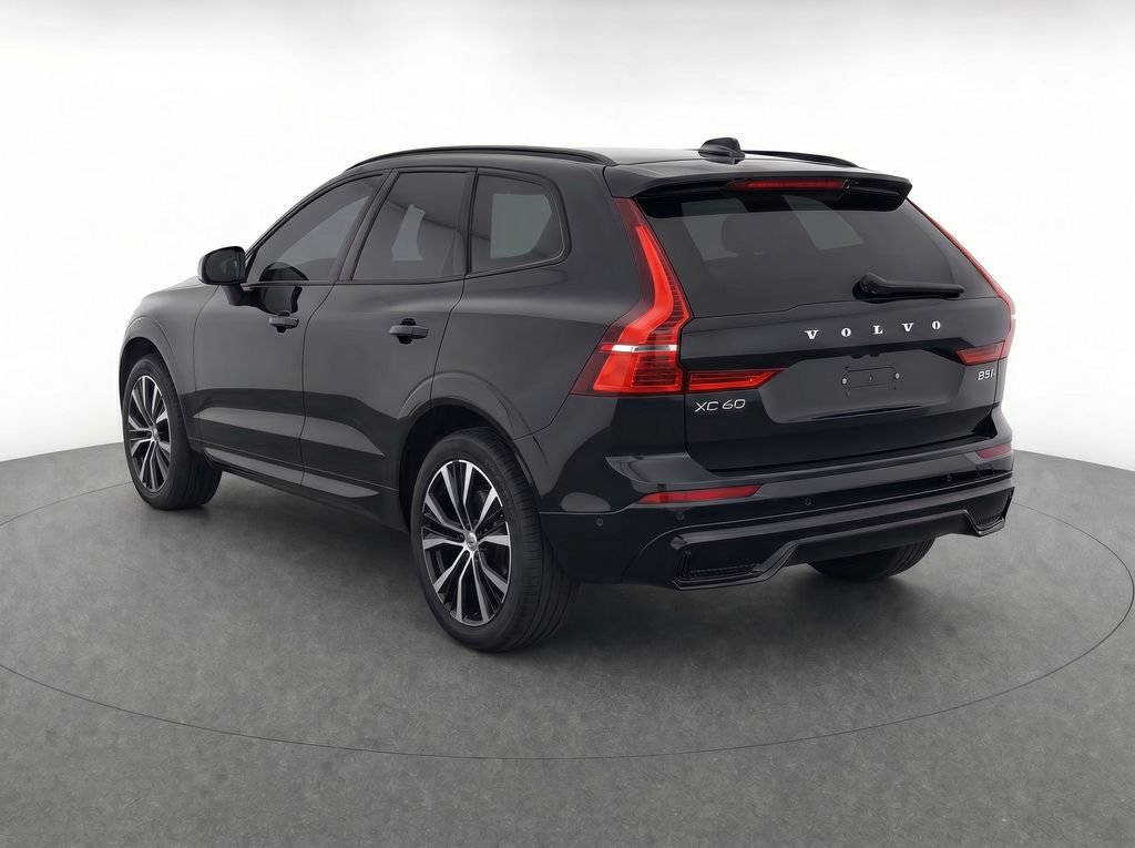 Certified 2024 Volvo XC60 B5 Plus w/ Protection Package Premier AWD/4WD image 3