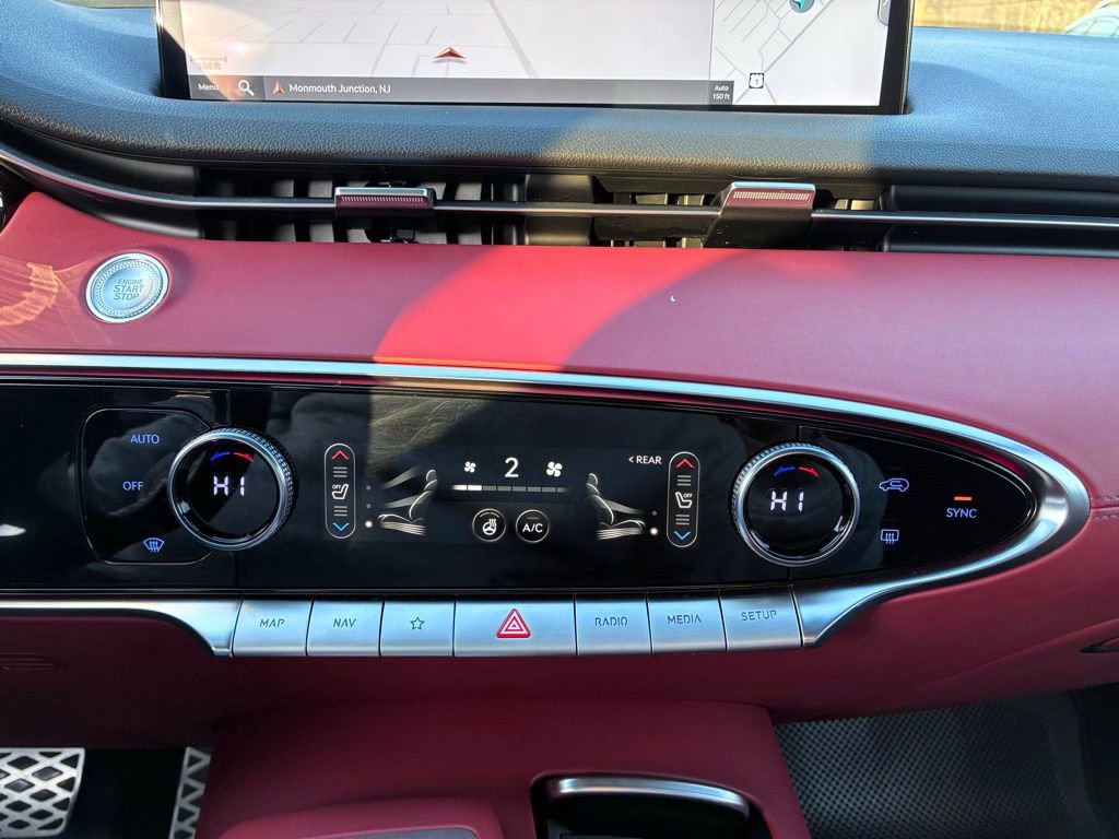 Used 2025 Genesis GV70 3.5T Sport image 34