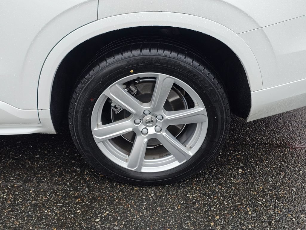 Used 2023 Volvo XC90 B5 Core w/ Protection Package Premier AWD/4WD image 9