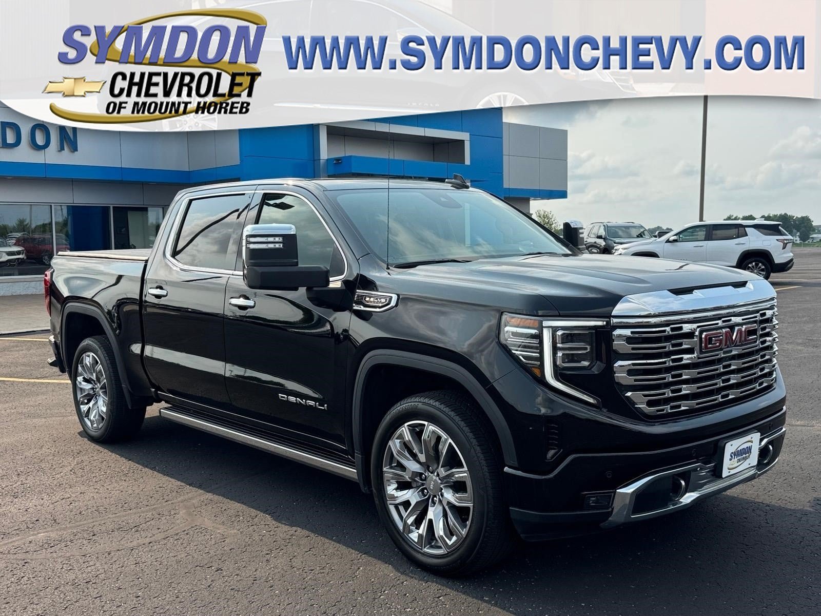 Used 2026 GMC Sierra 1500 Denali w/ Denali Reserve Package AWD/4WD image 1