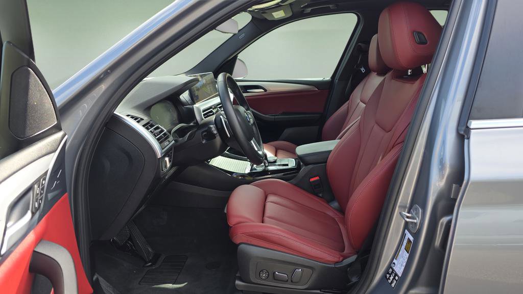 Used 2024 BMW X3 xDrive30i w/ Premium Package image 11