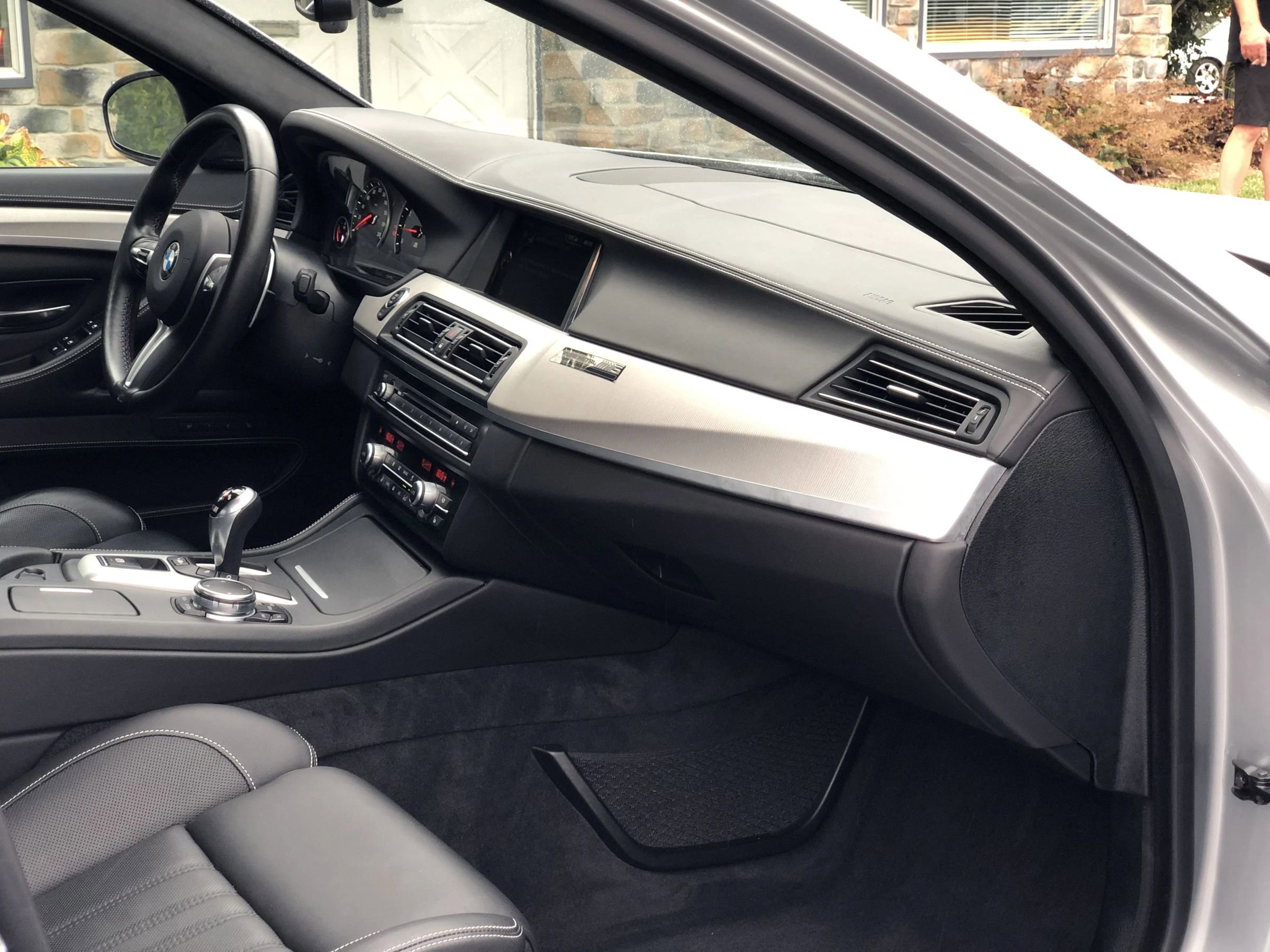 Used 2016 BMW M5 image 27