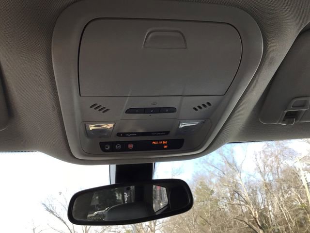 Used 2020 Buick Enclave Essence image 21