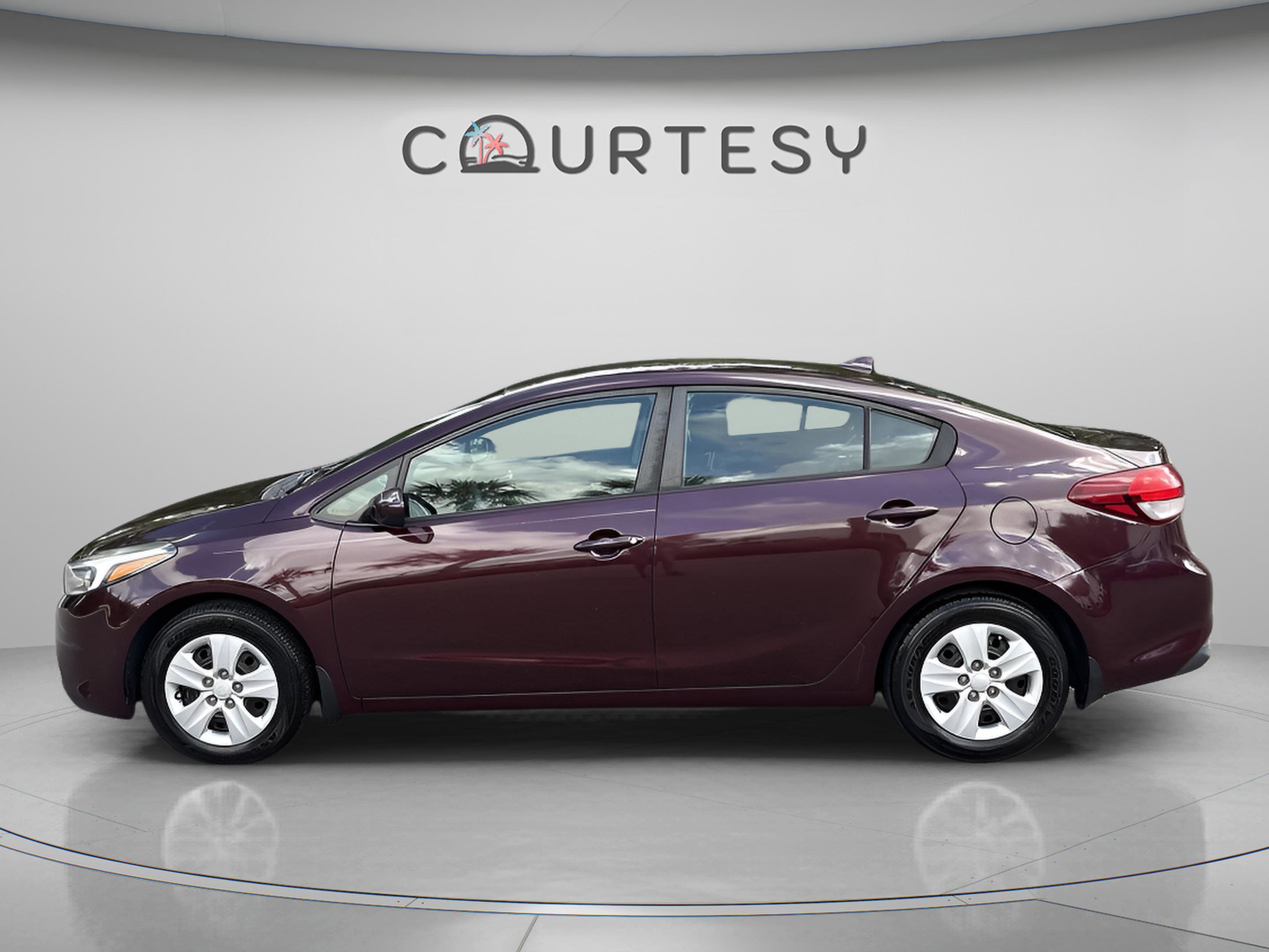 Used 2017 Kia Forte LX FWD image 6