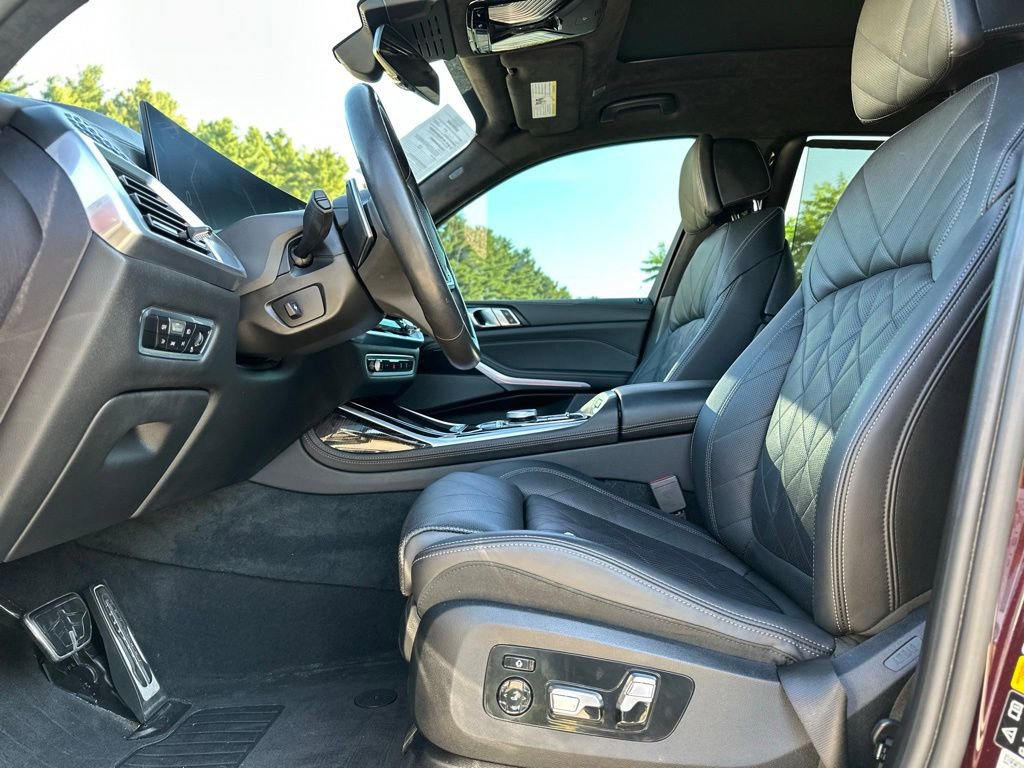 Certified 2023 BMW X7 xDrive40i w/ M Sport Package image 17