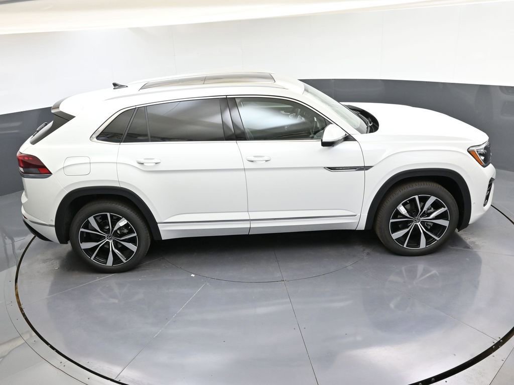 Used 2025 Volkswagen Atlas Cross Sport SEL Premium R-Line image 41