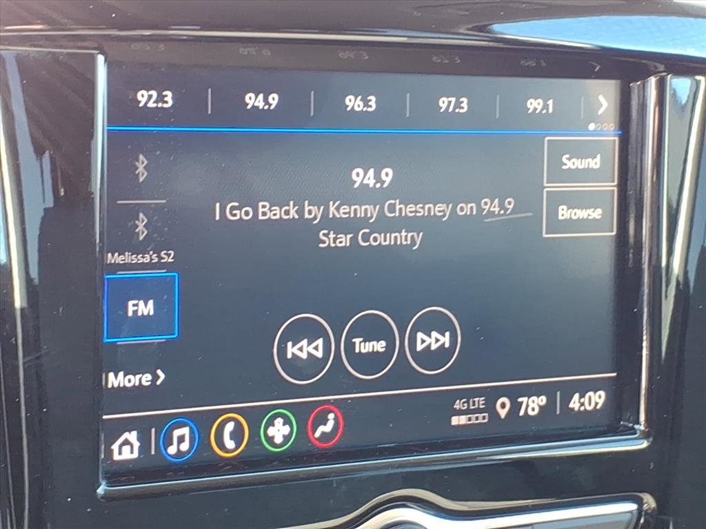 Used 2021 Chevrolet Traverse LS image 23