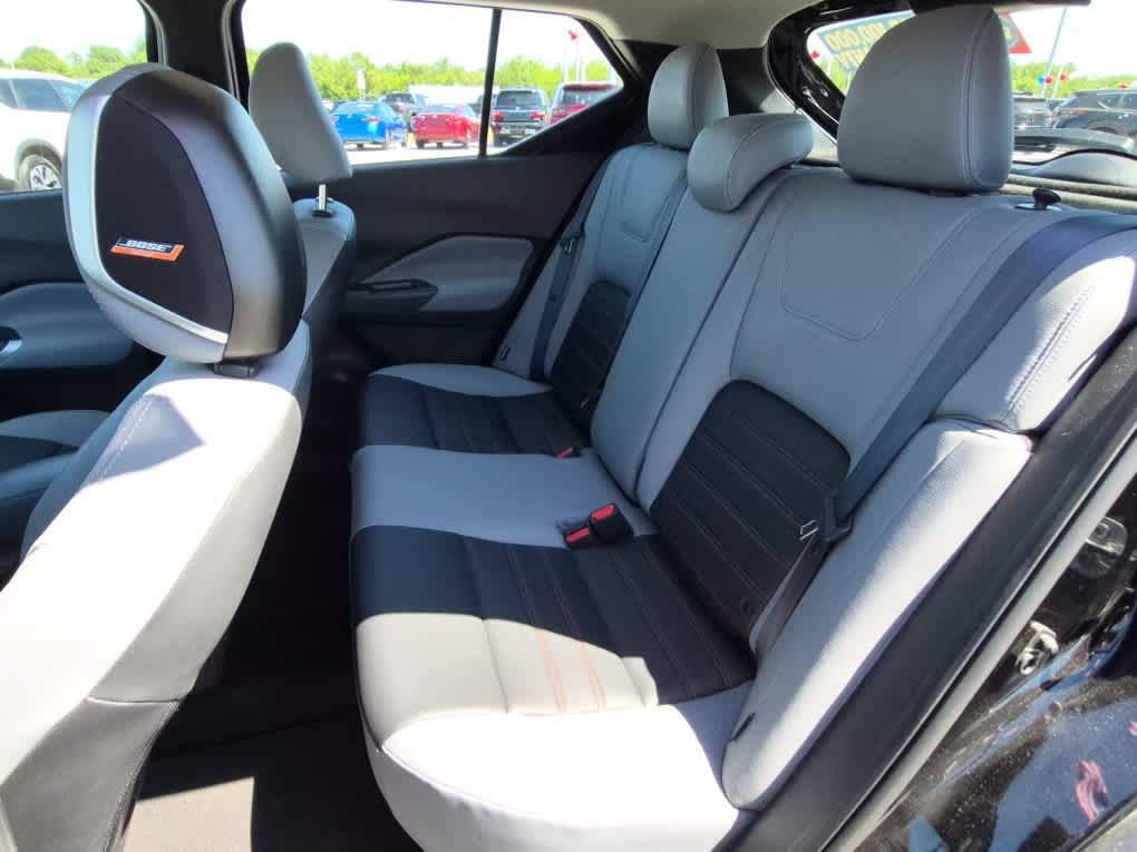 Used 2023 Nissan Kicks SR w/ SR Premium Package FWD image 7