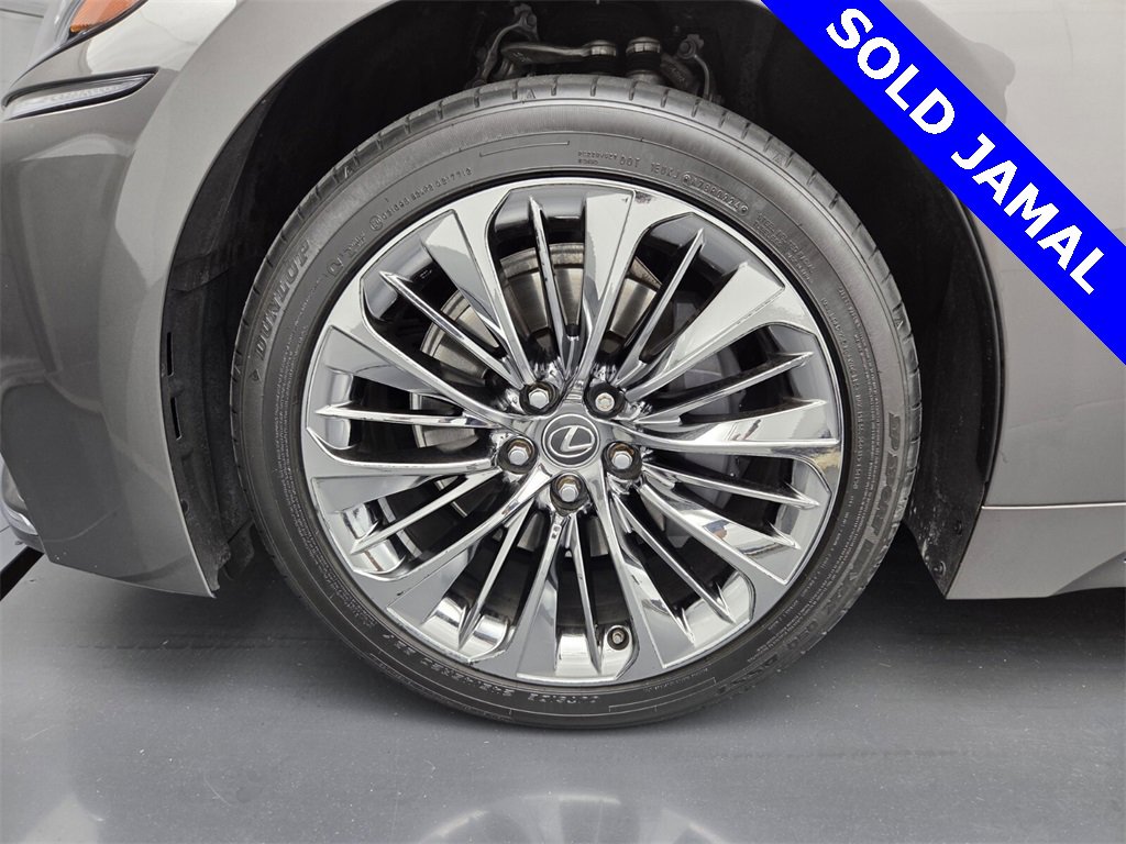 Used 2019 Lexus LS 500 image 29