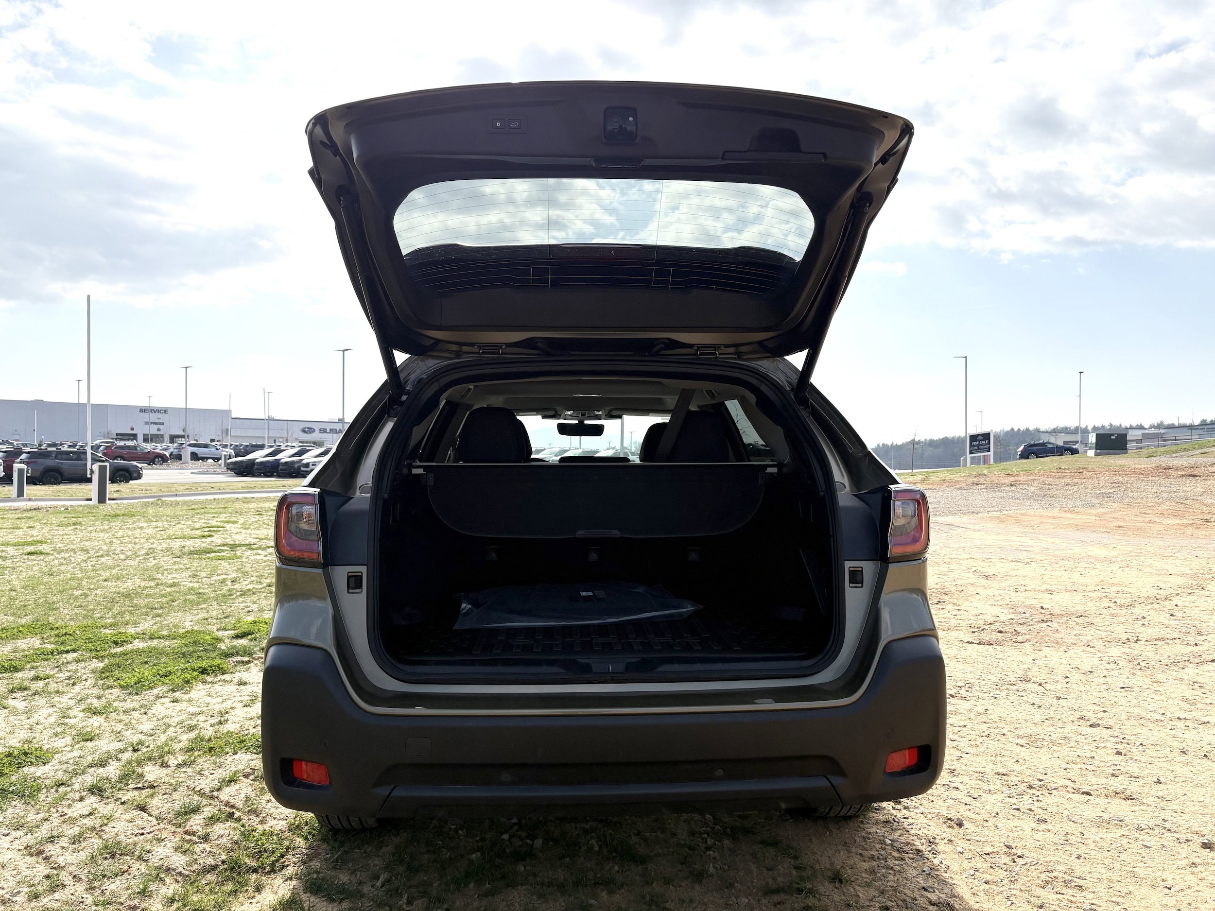 Used 2025 Subaru Outback Onyx Edition image 11