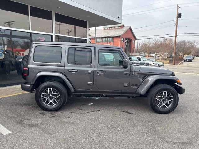 Used 2021 Jeep Wrangler Unlimited Sahara image 32