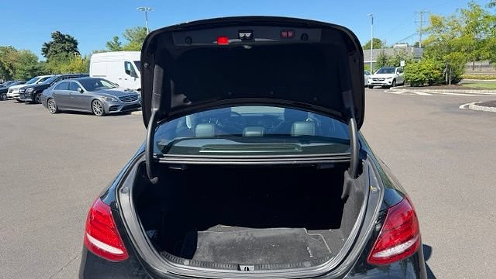 Certified 2017 Mercedes-Benz E 300 4MATIC image 9
