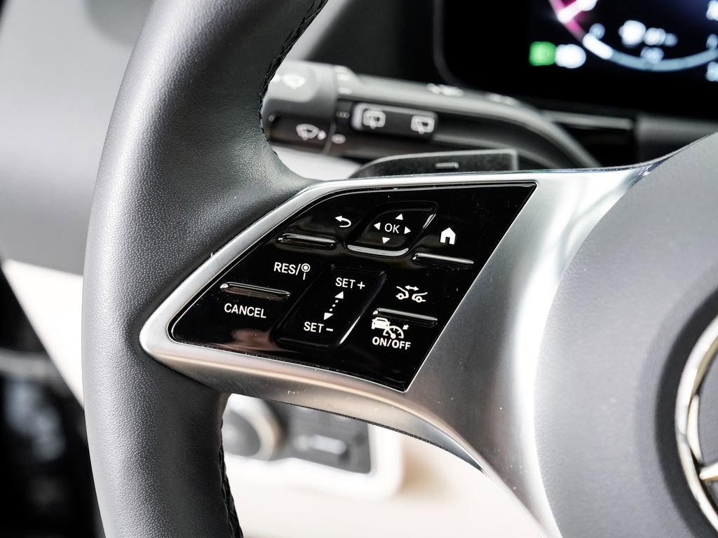 Used 2025 Mercedes-Benz GLA 250 4MATIC image 11