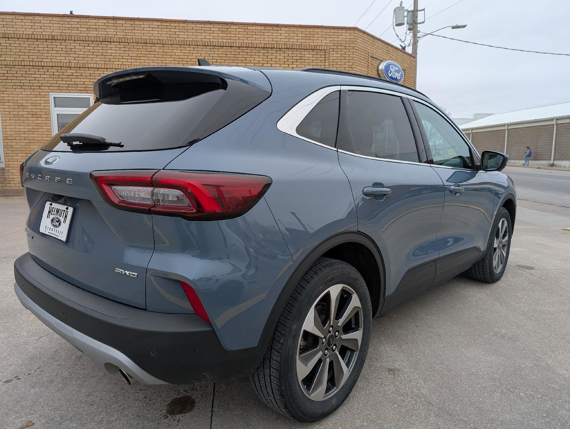 Used 2024 Ford Escape Platinum image 6