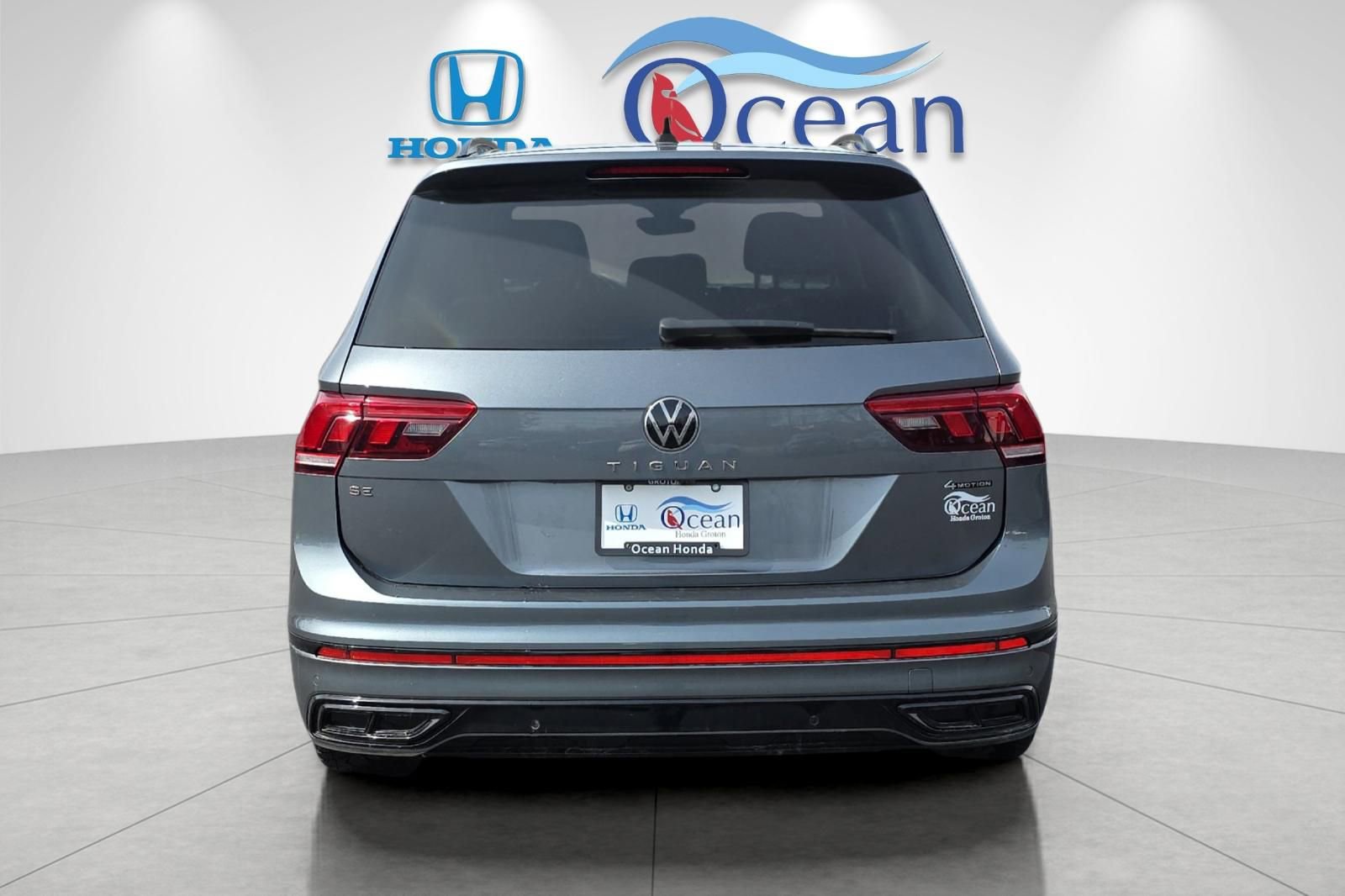 Used 2023 Volkswagen Tiguan SE R-Line image 3