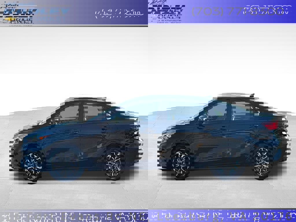 Used 2023 Kia Forte LXS image 2